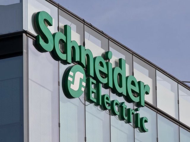 Instalațiile electrice de joasă tensiune ale celui mai mare depozit logistic din Sud-Estul Europei au fost realizate în întregime prin soluții digitale Schneider Electric